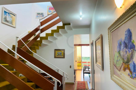 Casa à venda com 4 quartos, sendo 2 suítes, em Interlagos, São Paulo, SP