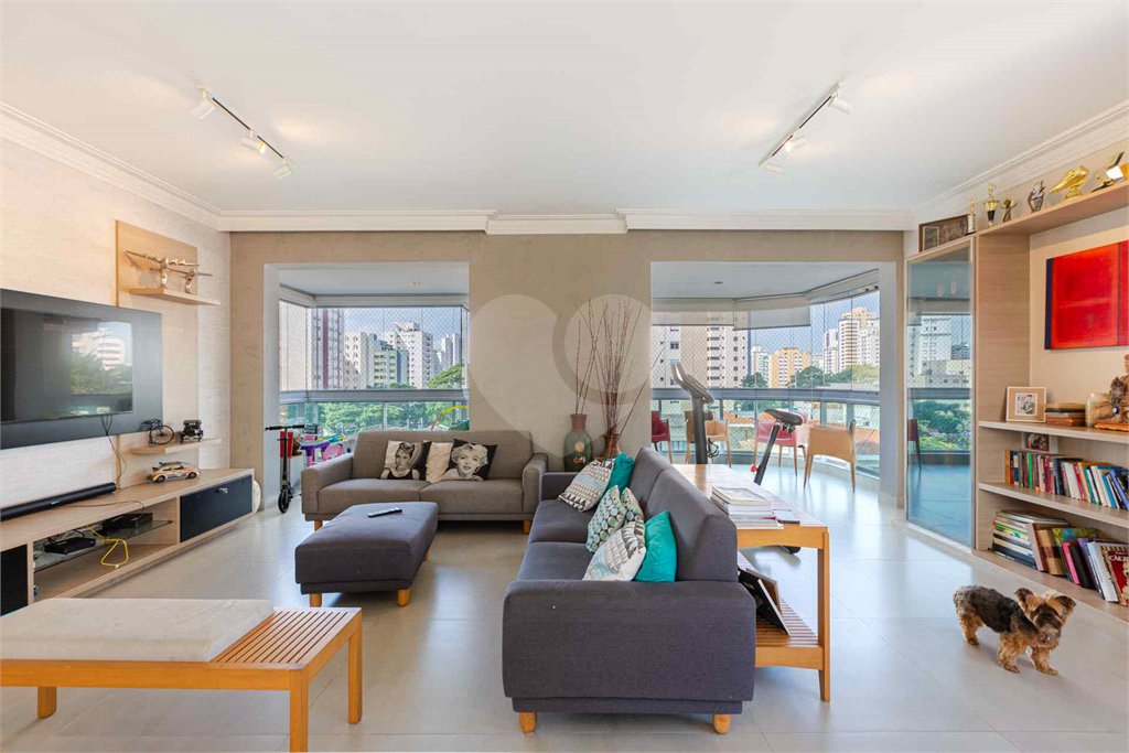 Apartamento à venda com 3 suítes em Vila Anglo Brasileira, São Paulo, SP