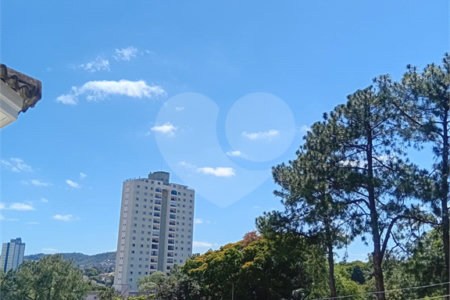 Casa à venda com 3 suítes no condomínio Residencial Jd. Floresta, São Paulo - SP
