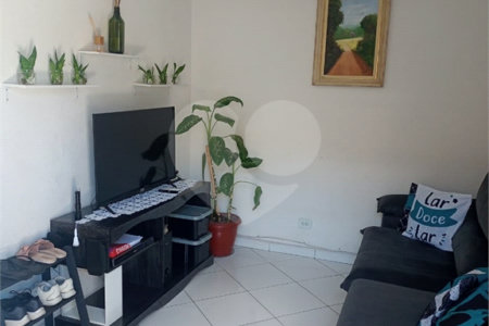 Casa à venda com 3 quartos em Vila Nivi, São Paulo, SP