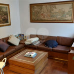 Casa à venda com 7 quartos, sendo 2 suítes, em Jardim Londrina, São Paulo, SP