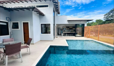 Casa em condomínio à venda com 6 quartos, sendo 4 suítes,  em Caravelas, Armação dos Búzios, RJ