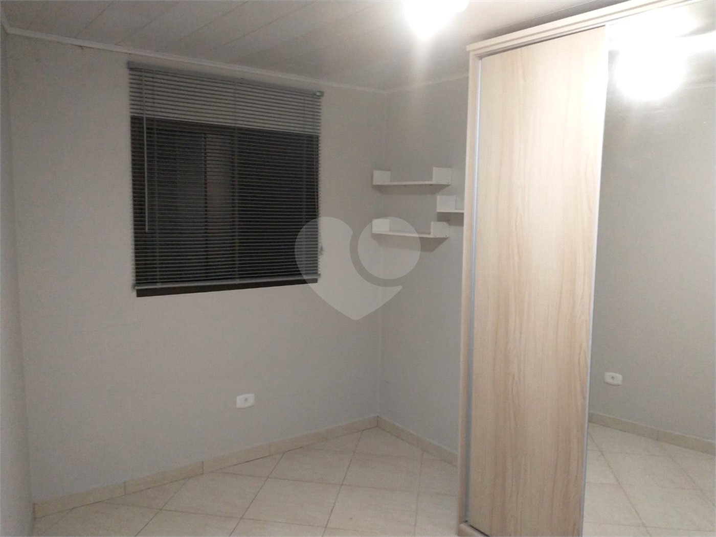 Sobrado à venda com 3 quartos, sendo 1 suíte, em Tremembé, São Paulo, SP