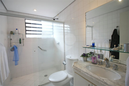 Sobrado à venda com 3 quartos, sendo 1 suíte, em Butantã, São Paulo, SP