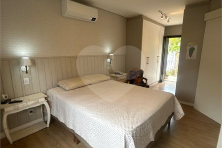Casa à venda com 3 suítes no condomínio Braziliana, Valinhos - SP