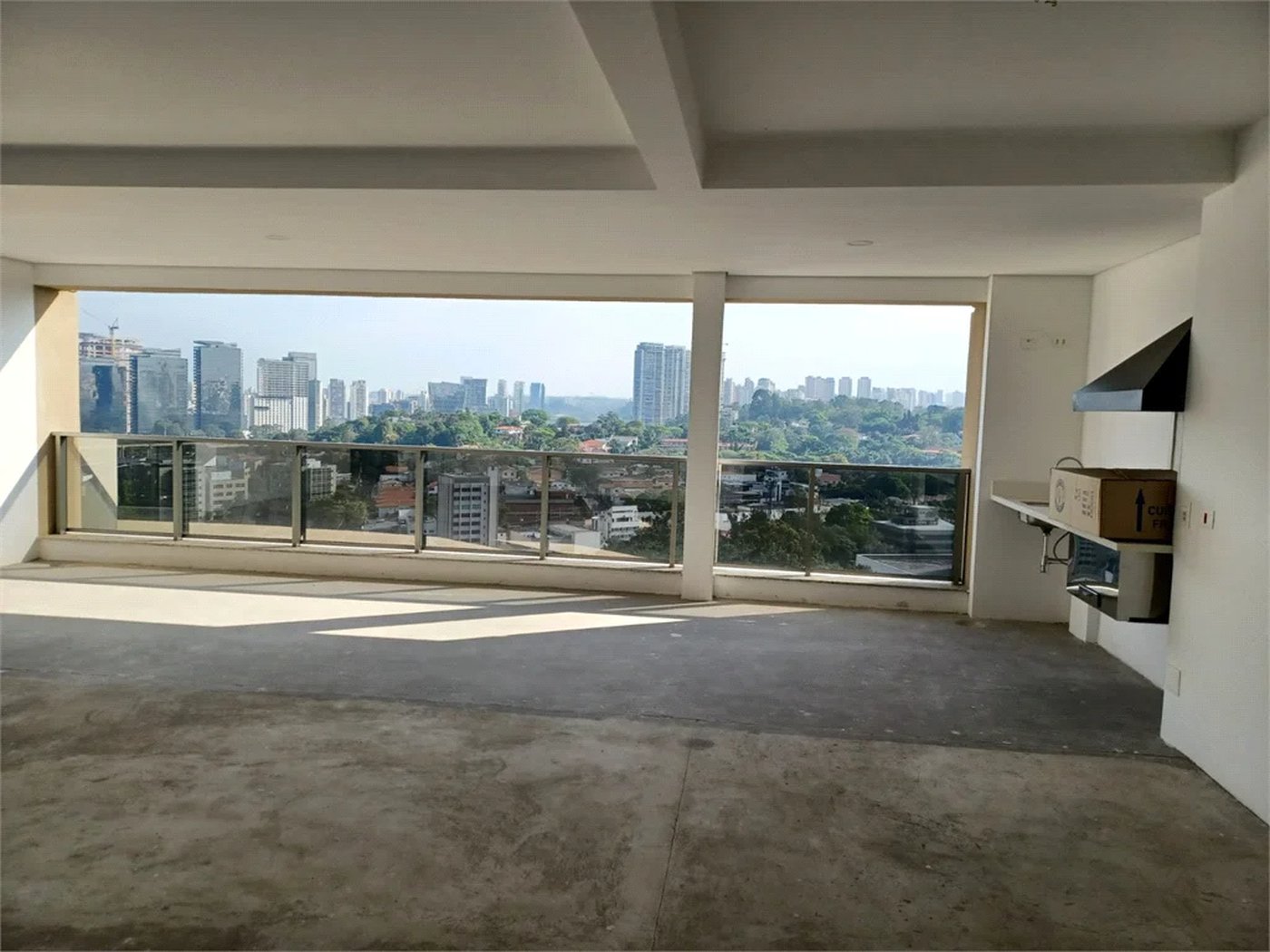 Apartamento à venda com 4 suítes em Real Parque, São Paulo, SP