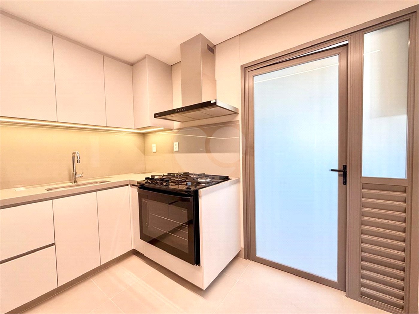 Apartamento à venda com 3 suítes em Campo Belo, São Paulo, SP