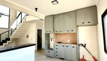 Casa à venda ou para alugar com 3 quartos, sendo 1 suíte,  no condomínio Residencial Marchant Buarque, Atibaia - SP