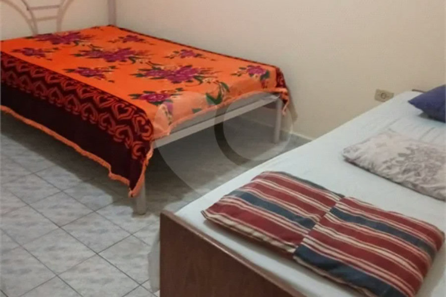 Casa Térrea à venda com 2 quartos, sendo 1 suíte, no Centro, Itanhaém, SP