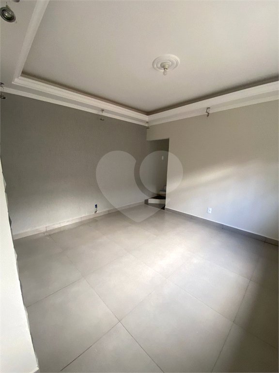 Casa à venda com 3 quartos, sendo 1 suíte,  em Jardim Soberano, Salto, SP