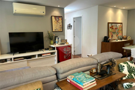 Apartamento à venda com 2 quartos, sendo 1 suíte, em Vila Andrade, São Paulo, SP