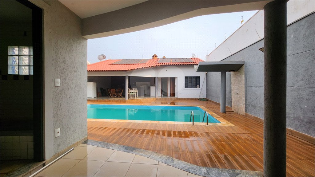 Casa à venda com 3 quartos, sendo 1 suíte, em Vila Harmonia, Araraquara, SP