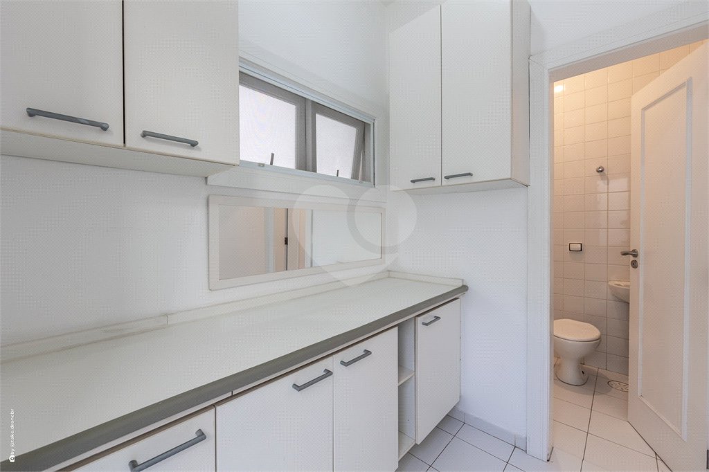Casa à venda com 4 suítes no condomínio Saint Germain, São Paulo - SP