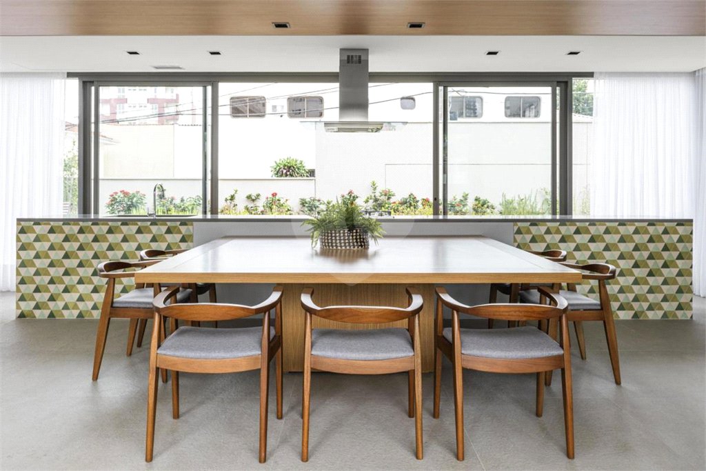 Apartamento à venda com 3 suítes em Mirandópolis, São Paulo, SP