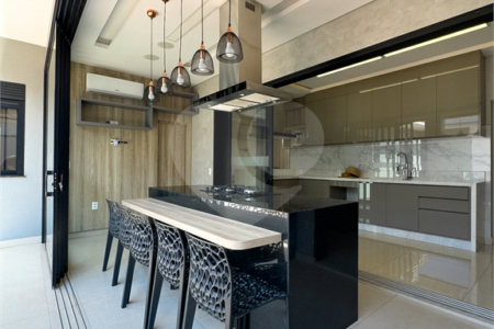 Casa à venda com 3 quartos, sendo 2 suítes, no condomínio Jardim Residencial Dona Maria José, Indaiatuba - SP