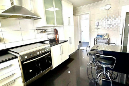 Apartamento à venda com 3 quartos, sendo 1 suíte, em Vila Regente Feijó, São Paulo, SP