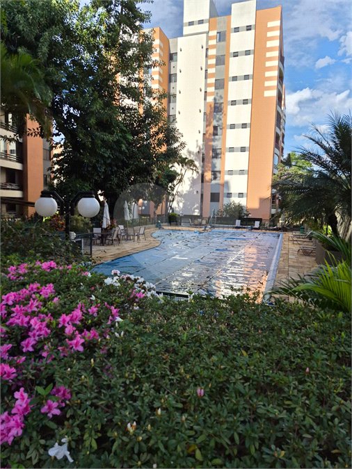 Apartamento à venda com 3 quartos, sendo 1 suíte,  em Cidade São Francisco, São Paulo, SP