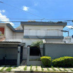Casa à venda com 4 quartos, sendo 1 suíte, em Vila Oliveira, Mogi das Cruzes, SP