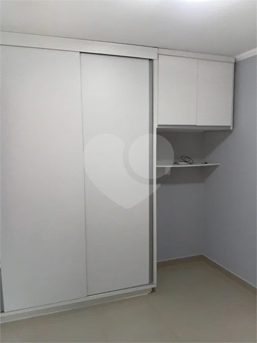 Casa à venda com 3 quartos, sendo 1 suíte,  no condomínio Residencial Eldorado, São Carlos - SP