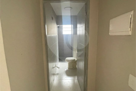 Sobrado à venda com 3 quartos, sendo 2 suítes,  em Vila Oliveira, Mogi das Cruzes, SP