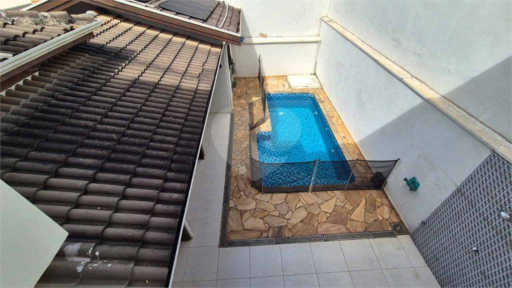 Casa à venda com 4 quartos, sendo 2 suítes, no condomínio Residencial Grape Village, Vinhedo - SP