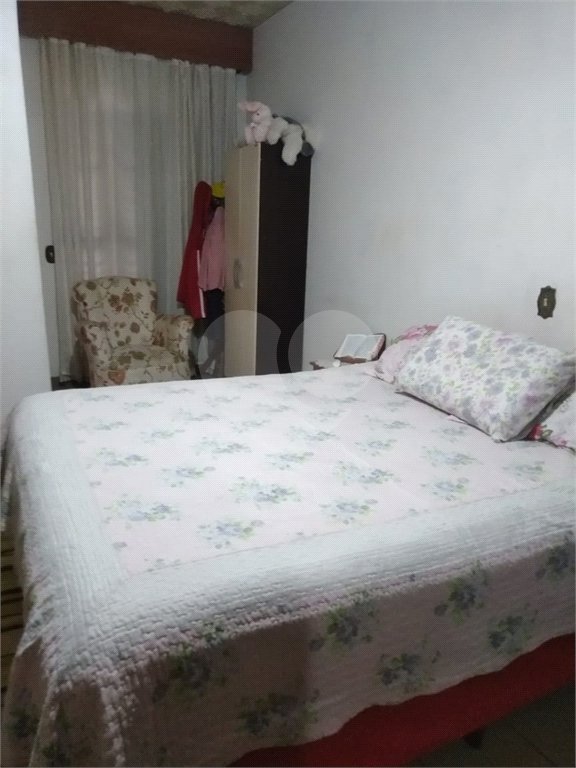 Sobrado à venda com 3 quartos, sendo 1 suíte, em Chora Menino, São Paulo, SP