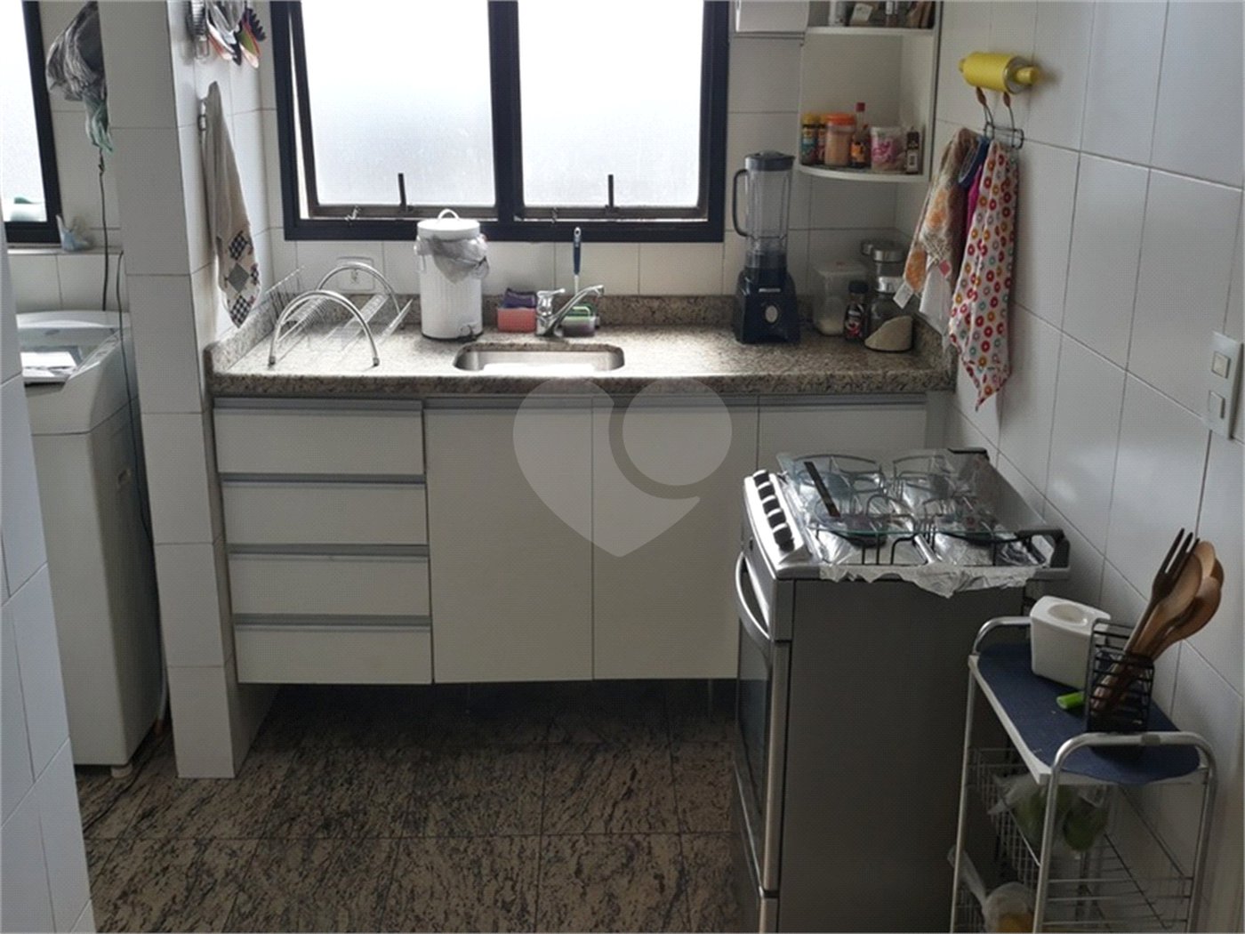 Apartamento para alugar com 3 quartos, sendo 1 suíte,  em Vila Andrade, São Paulo, SP