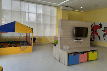 Apartamento à venda com 3 quartos, sendo 1 suíte,  em Vila Leonor, São Paulo, SP