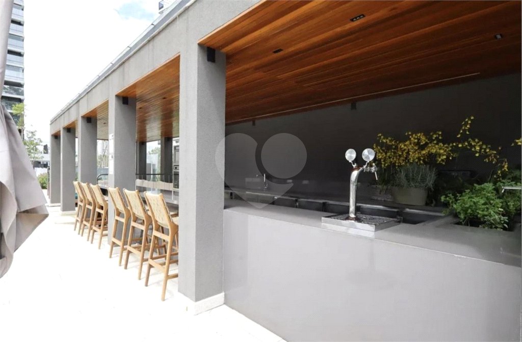 Apartamento à venda com 4 suítes em Vila Cordeiro, São Paulo, SP