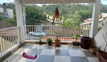 Sobrado à venda com 3 quartos, sendo 1 suíte,  em Tremembé, São Paulo, SP
