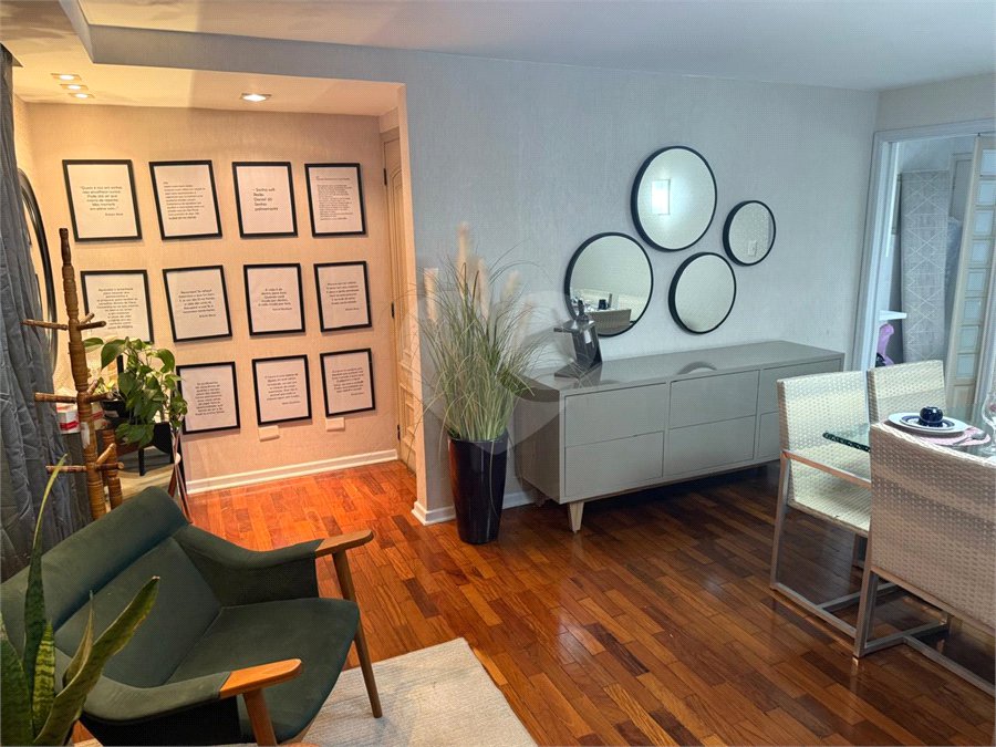 Apartamento à venda com 3 quartos, sendo 1 suíte, em Santa Cecília, São Paulo, SP