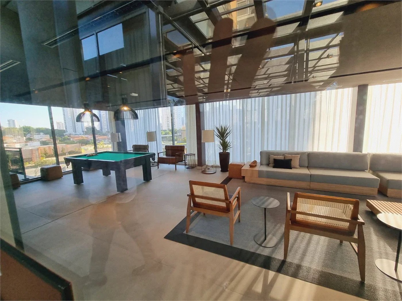 Apartamento à venda ou para alugar com 3 quartos, sendo 1 suíte,  em Jardim das Acácias, São Paulo, SP