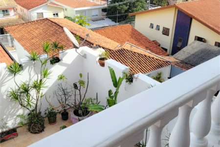 Sobrado à venda com 4 quartos, sendo 2 suítes, em Vila Madalena, São Paulo, SP