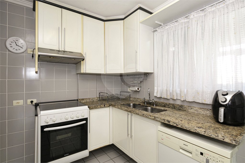 Apartamento à venda com 3 quartos, sendo 1 suíte, em Chácara Santo Antônio, São Paulo, SP