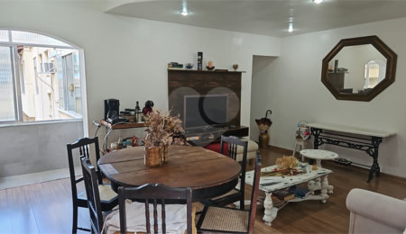 Apartamento à venda com 2 quartos, sendo 1 suíte,  em Botafogo, Rio de Janeiro, RJ