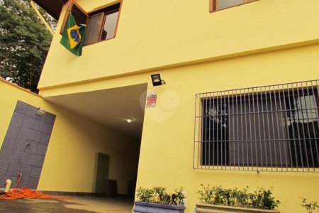 Casa de Vila à venda com 4 quartos, sendo 1 suíte, em Chácara Monte Alegre, São Paulo, SP