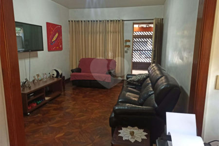 Casa à venda com 4 quartos, sendo 1 suíte, em Perdizes, São Paulo, SP