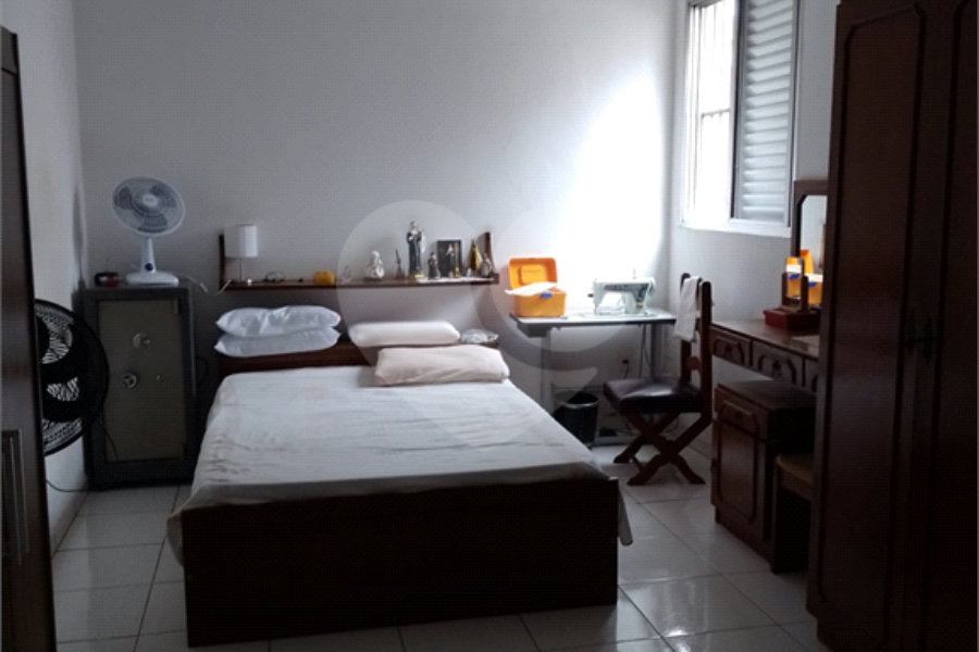 Sobrado à venda com 8 quartos, sendo 3 suítes, em Tucuruvi, São Paulo, SP