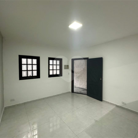 Casa Térrea à venda com 3 quartos, sendo 1 suíte,  em Vila Suissa, Mogi das Cruzes, SP