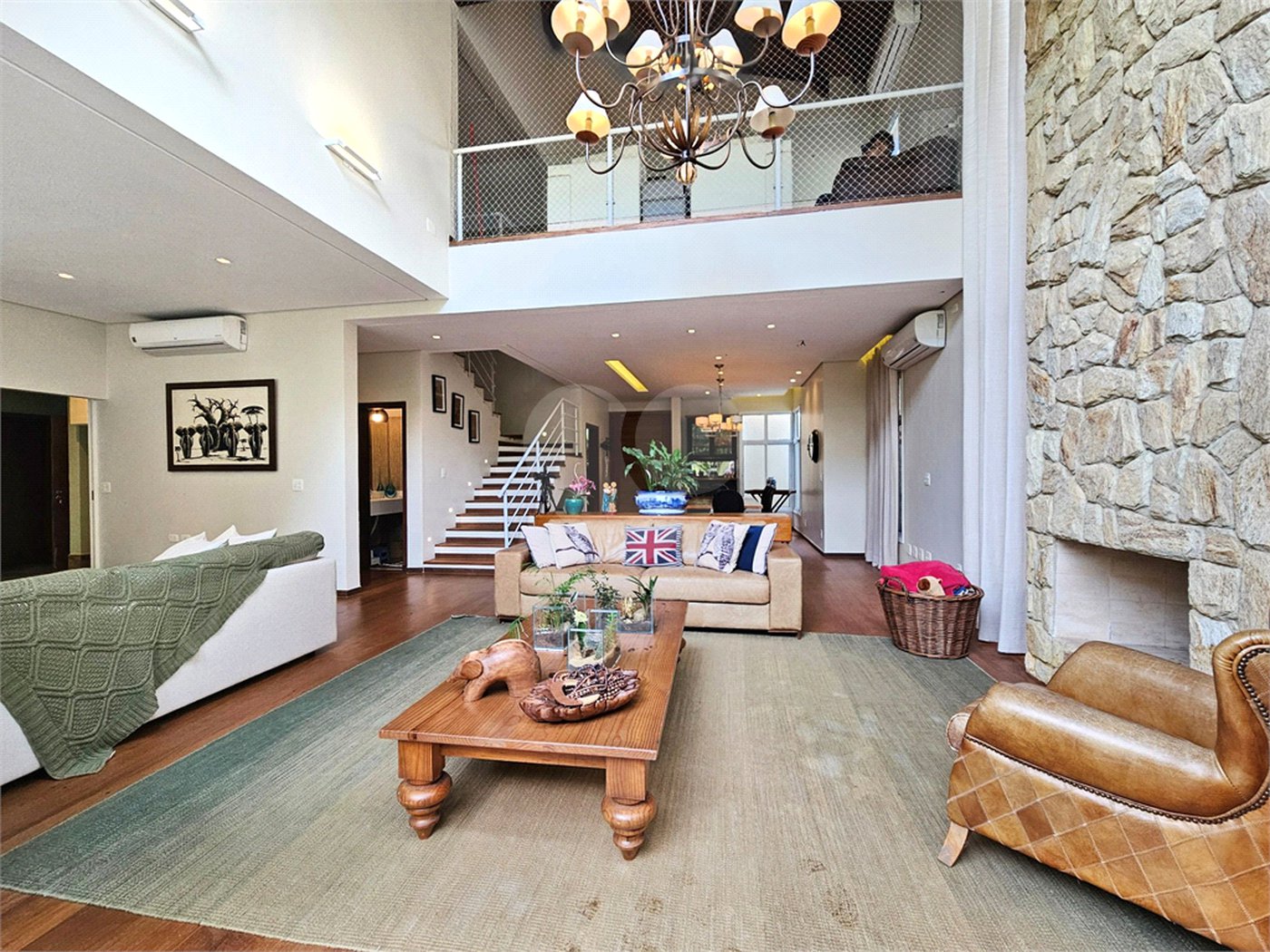 Casa à venda com 4 suítes no condomínio Ville Courchevel, São Paulo - SP