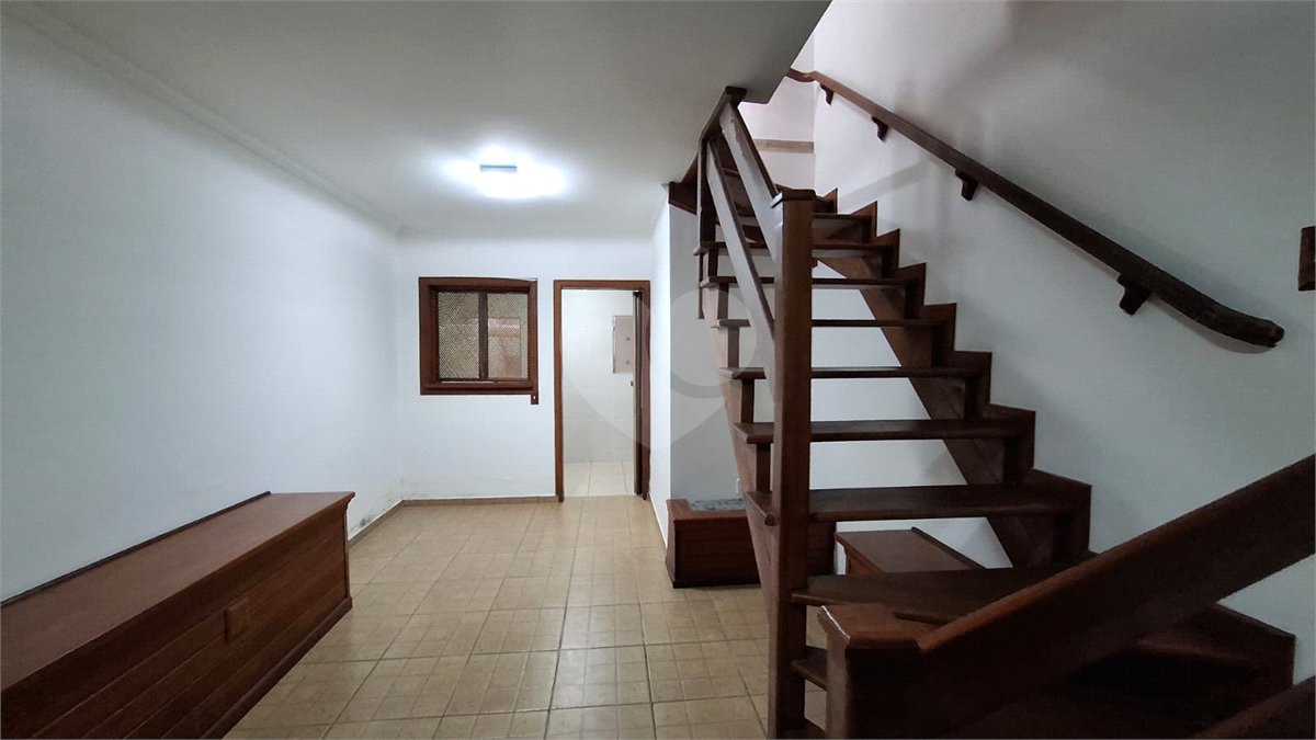 Casa à venda com 2 suítes no condomínio Village Palmas, São Paulo - SP