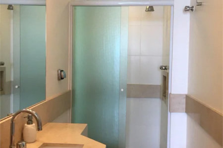 Apartamento à venda com 3 quartos em Pitangueiras, Guarujá, SP