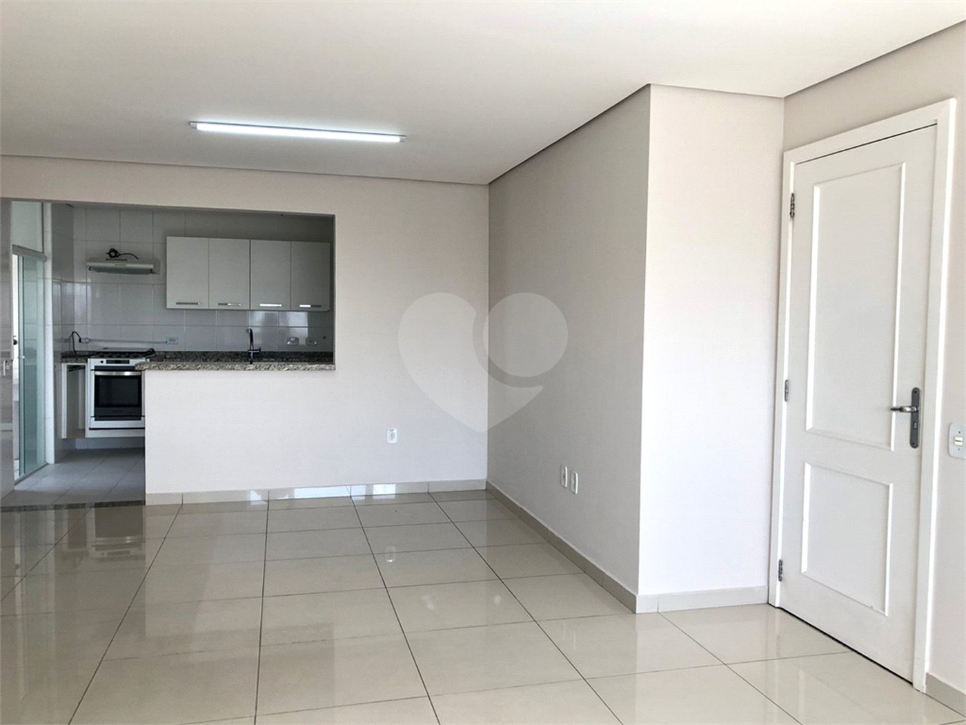 Apartamento à venda com 4 quartos, sendo 2 suítes,  em Jardim Armênia, Mogi das Cruzes, SP