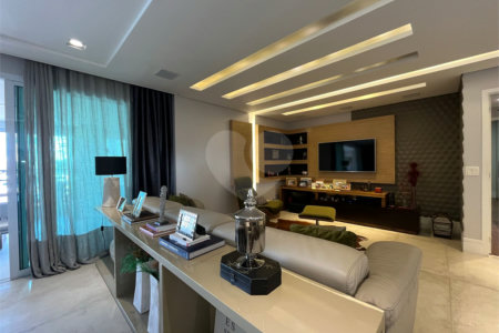 Apartamento à venda com 3 suítes em Santa Teresinha, São Paulo, SP