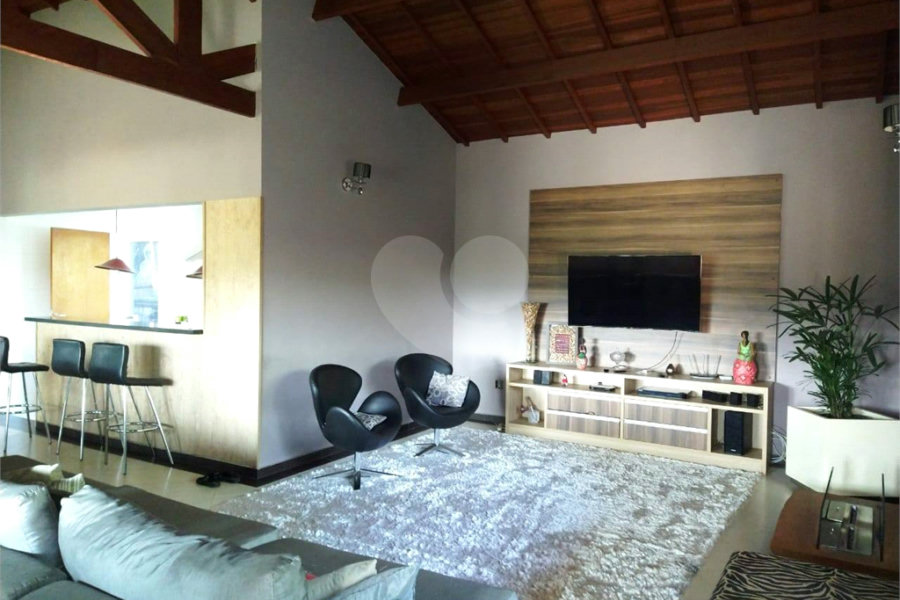 Casa à venda com 8 quartos, sendo 4 suítes, em Santa Inês, Mairiporã, SP