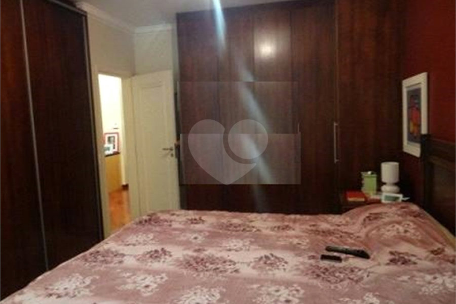 Casa à venda com 4 suítes em Jardim Floresta, São Paulo, SP