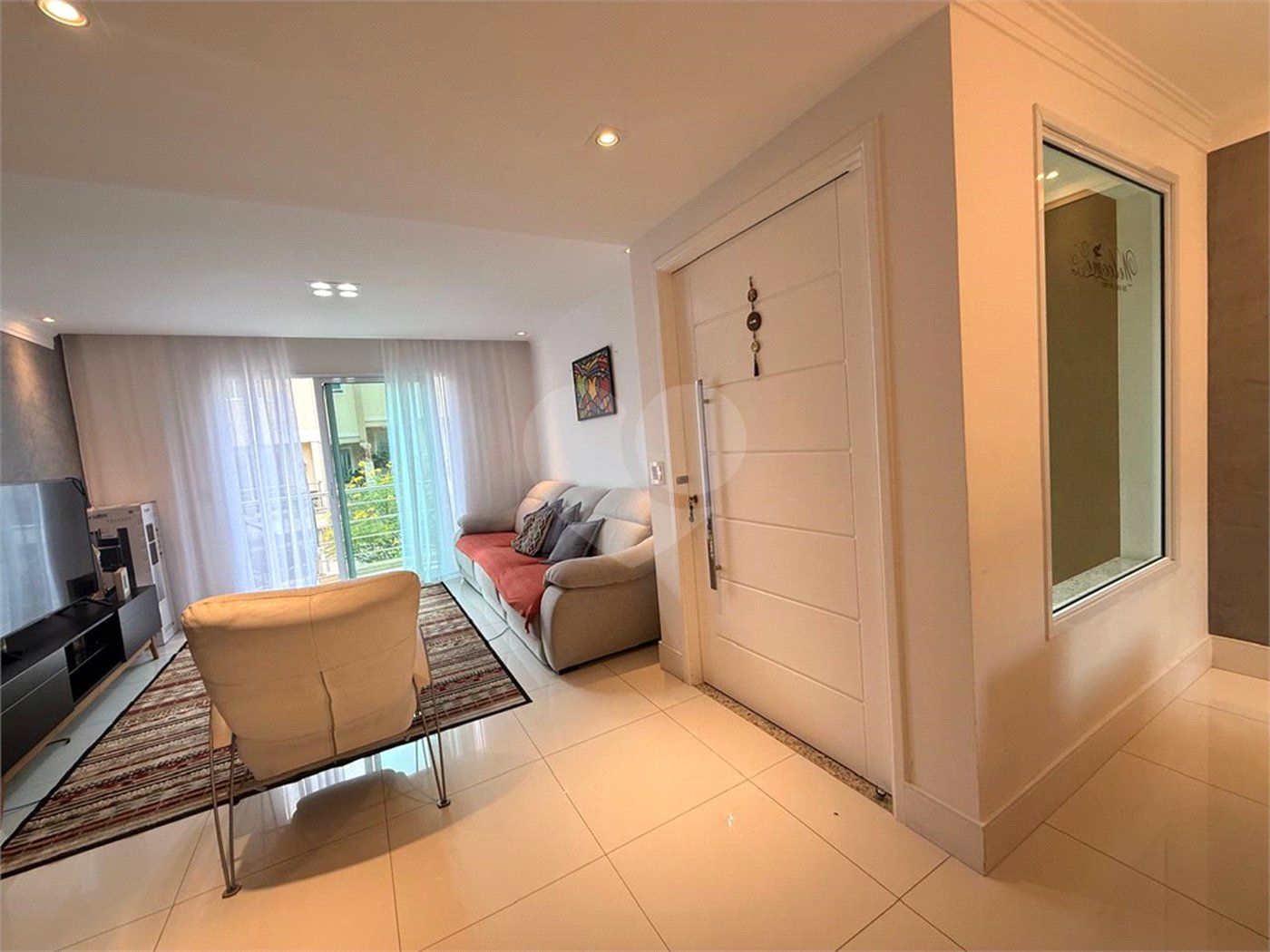 Casa à venda com 4 quartos, sendo 2 suítes, no condomínio Florada da Serra, São Paulo - SP