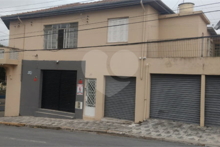 Sobrado à venda com 4 quartos em Calmon Viana, Poá, SP