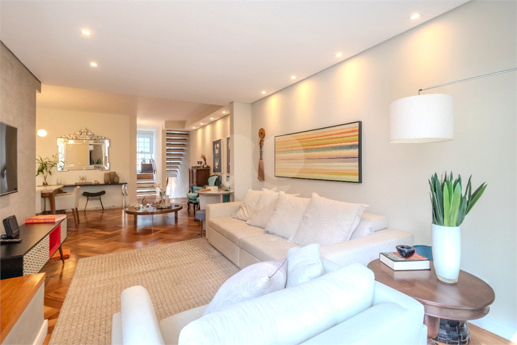 Casa à venda com 5 quartos, sendo 3 suítes, no condomínio Boulevard Saint Michael, São Paulo - SP