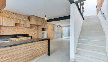 Casa de Vila à venda com 2 quartos, sendo 1 suíte,  em Alto da Boa Vista, São Paulo, SP